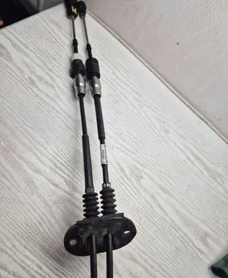 Volvo XC70 Gear shift cable linkage 31272232 615874 02351321