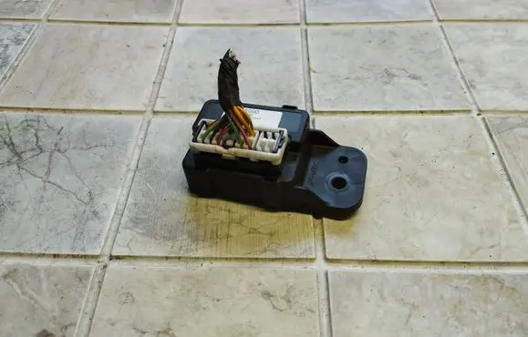 Chevrolet Captiva Brake system control unit/module 96825990