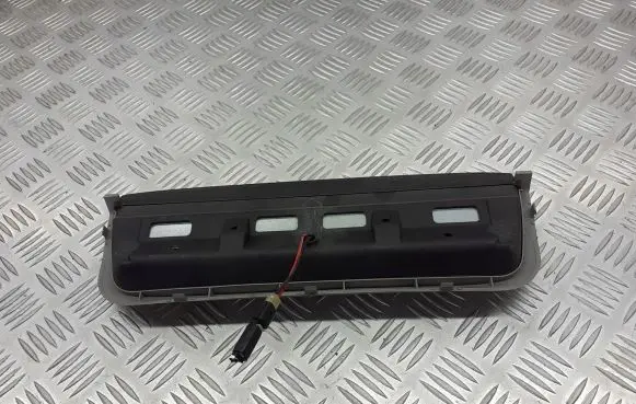 Subaru Legacy Third/center stoplight OEW24036