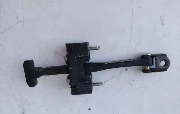 Volvo XC90 Rear door check strap stopper 31395138