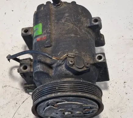 Volkswagen PASSAT B5 Engine coolant pipe/hose DCW170 6108733