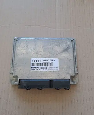 Audi A4 S4 B5 8D Engine control unit/module 3B0907557B 5WP433302