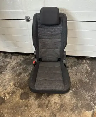 Volkswagen Touran III Rear seat 
