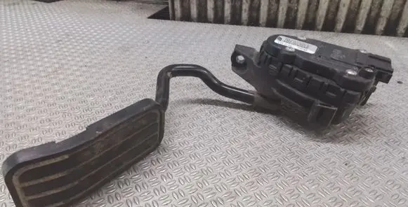 Volkswagen Sharan Accelerator throttle pedal 7M3721603