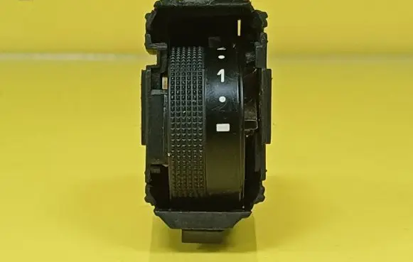 Ford Mondeo MK II Headlight level height control switch 0307851417