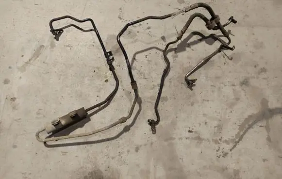 Audi A4 S4 B7 8E 8H Power steering hose/pipe/line 