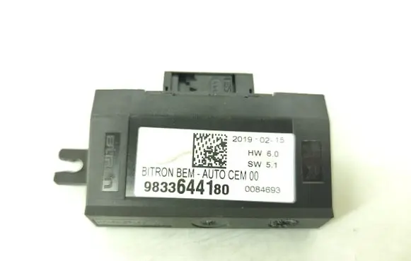 Opel Grandland X Wing mirror control module 9833644180