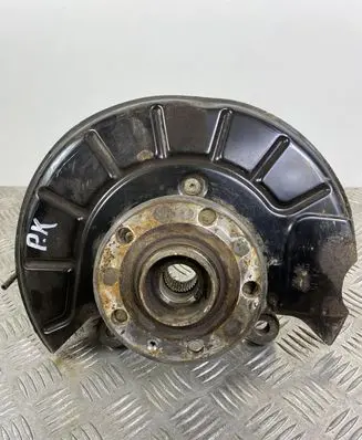 Volkswagen Tiguan Front wheel hub