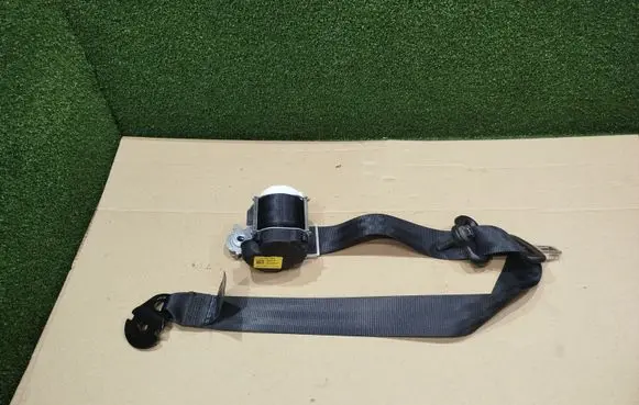 Renault Trafic III (X82) Front seatbelt 868844699R 93456901 34141758L