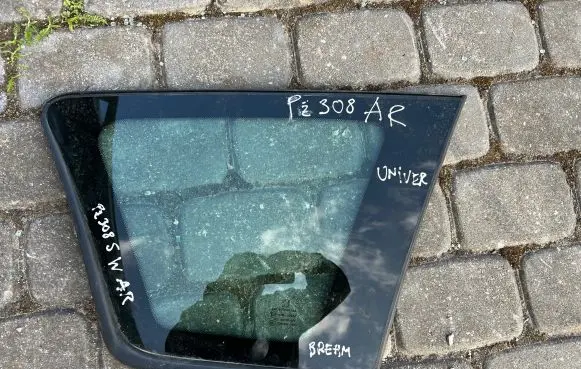 Peugeot 308 Rear side window 8005