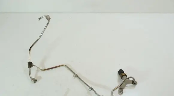 Audi A3 S3 8L Fuel injector supply line/pipe 06E906051E 06E127509M