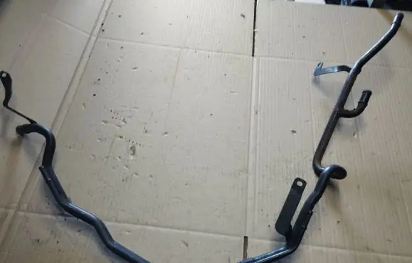 Jeep Grand Cherokee (WK) Engine coolant pipe/hose