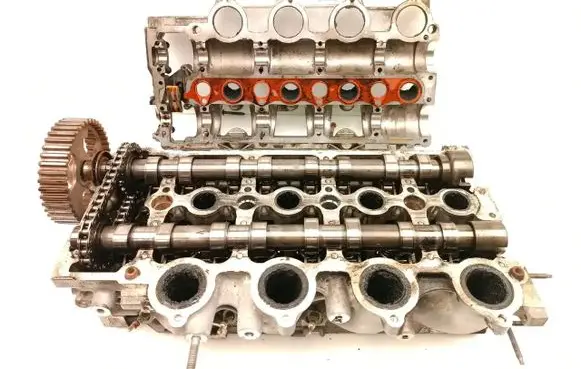 Peugeot 3008 I Engine head 9688418110 9682446510