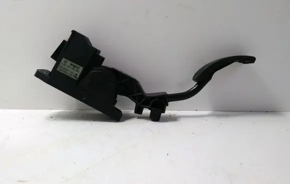 Volkswagen Golf IV Accelerator throttle pedal 0281002346 1J2721503H