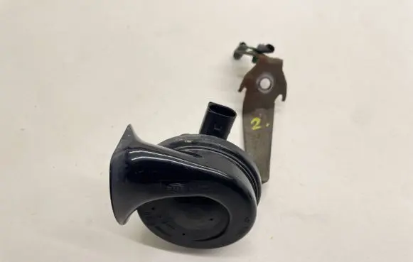 Volkswagen PASSAT B6 Horn signal 3C0951223