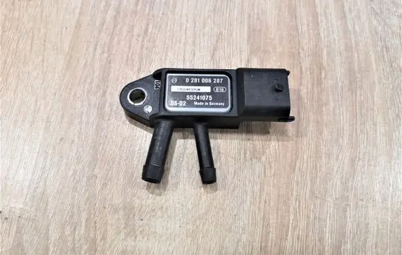 Alfa Romeo Giulietta Exhaust gas pressure sensor 55241075