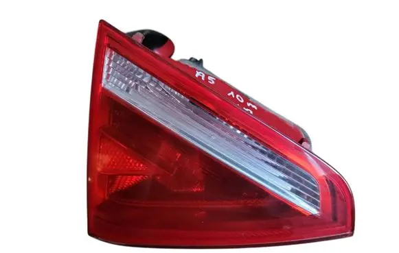 Audi A5 8T 8F Tailgate rear/tail lights 8T0945093