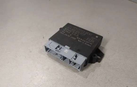 Mercedes-Benz C W205 Distronic sensor radar A0009004710 ATW001311029