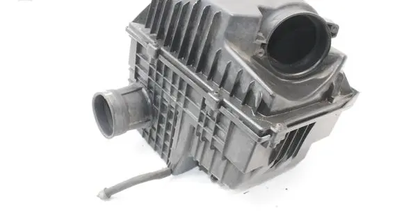 Opel Movano B Air filter box 8200751534