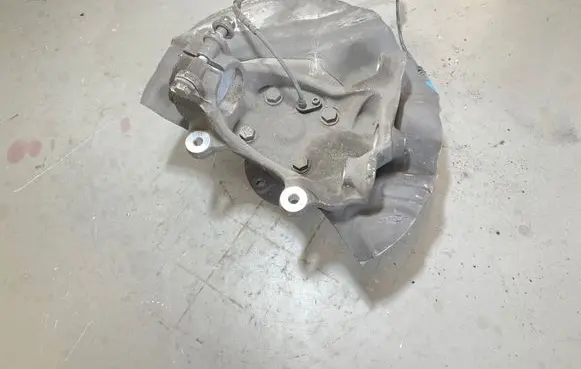 BMW 7 E65 E66 Front wheel hub