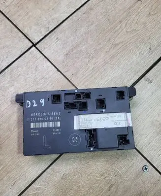 Mercedes-Benz E W211 Door control unit/module 2118200326 356801