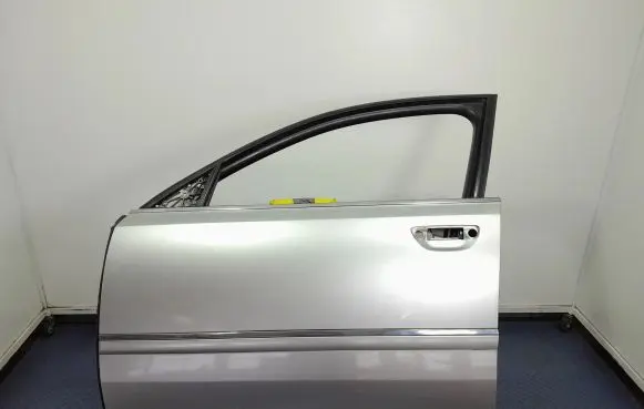 Audi A8 S8 D3 4E Front door