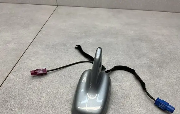 Audi A4 S4 B8 8K Aerial GPS antenna 8K9035503E