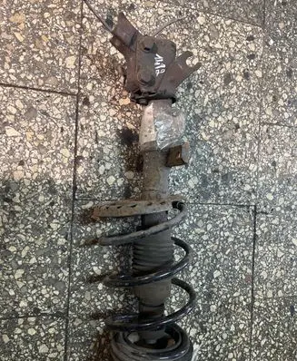 Renault Clio III Front shock absorber/damper