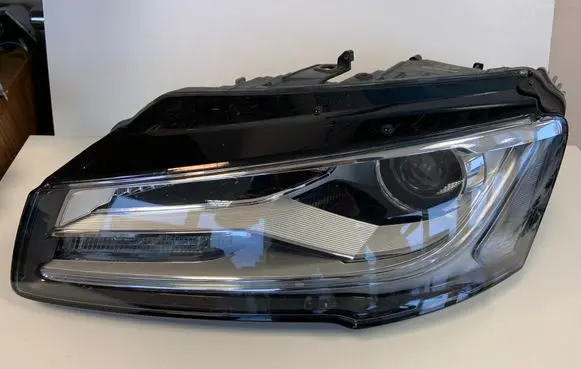 Audi A8 S8 D4 4H Headlight/headlamp 4H0941005