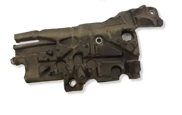 Volkswagen PASSAT B8 Heat shield in engine bay 04L103954D