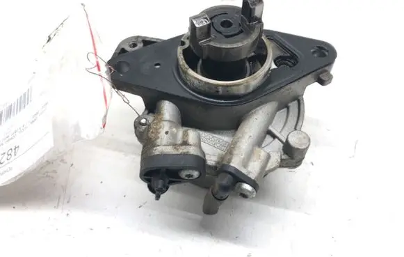 Opel Combo D Vacuum pump 55268636
