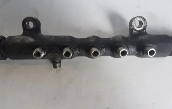 Lexus IS 220D-250-350 Fuel main line pipe