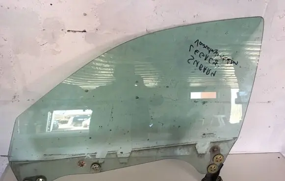 Subaru Legacy Front door window glass four-door 61011AG03A