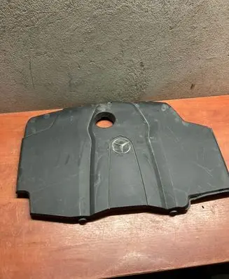 Mercedes-Benz C W205 Engine cover (trim) A6510108512 BBP214301