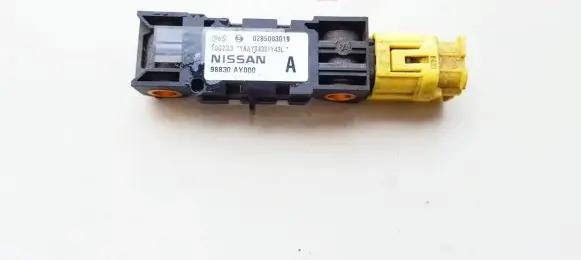Nissan Primera Airbag deployment crash/impact sensor 98830ay000 0285003019