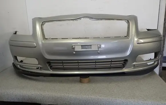 Toyota Avensis T250 Front bumper
