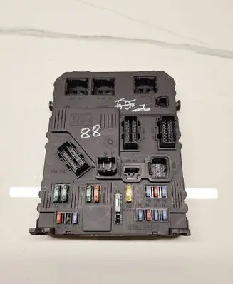 Citroen Xsara Picasso Fuse module 9657999780 S118085220 BSIE0200