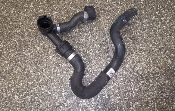 BMW 4 F36 Gran coupe Engine coolant pipe/hose 8518749 8573149 9364537