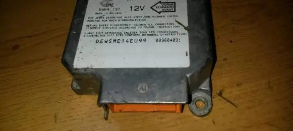 Volkswagen Golf III Airbag control unit/module 6N0909603 5WK4137