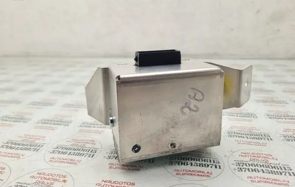 Audi A2 Sound amplifier 8Z0035223