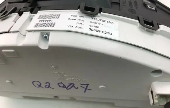 Volvo V60 Speedometer (instrument cluster) 31327581AA