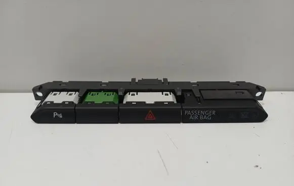 Volkswagen Passat Alltrack Hazard light switch 3G0927132A