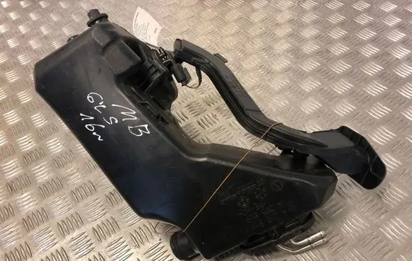 Mercedes-Benz GLC X253 C253 Windshield washer fluid reservoir/tank A2138600164 A2058600360 A205869