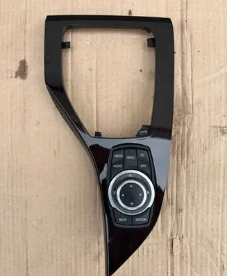 BMW X1 E84 Head unit multimedia control 9285443 2212000211566002 033625109