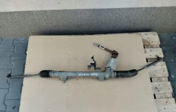 Nissan Juke I F15 Steering rack 