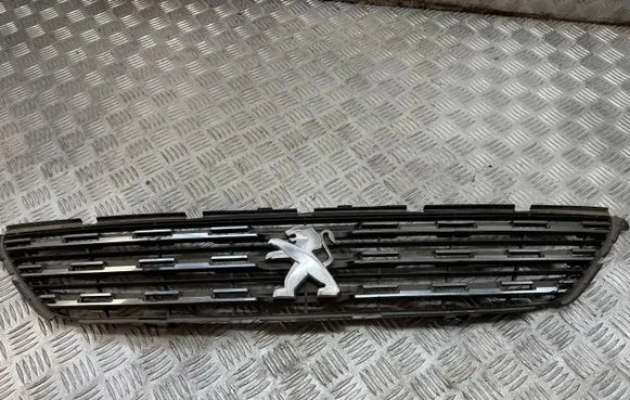 Peugeot 308 Front bumper upper radiator grill AA38247938