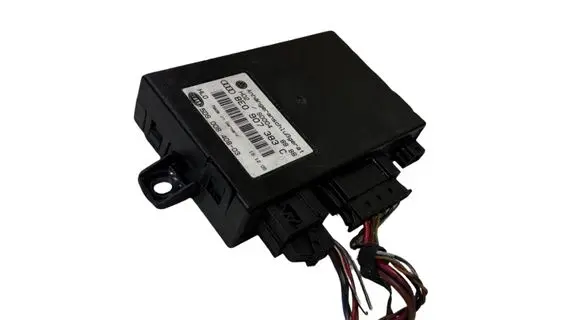 Volkswagen Caddy Tow bar trailer control unit/module 8E0907383C 5DS00840803