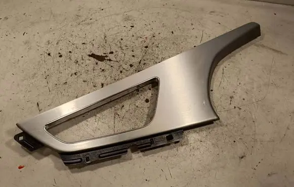 Audi Q7 4M Front door interior handle trim 4M0867101K