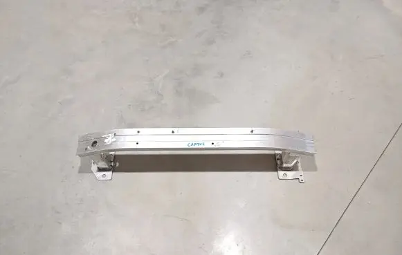 Renault Captur Front bumper cross member 725107246R