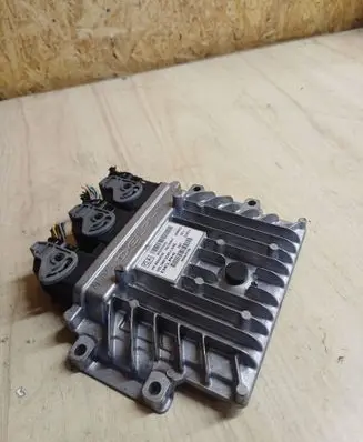 Peugeot 407 Engine control unit/module 9663548180 28094573 9664437180